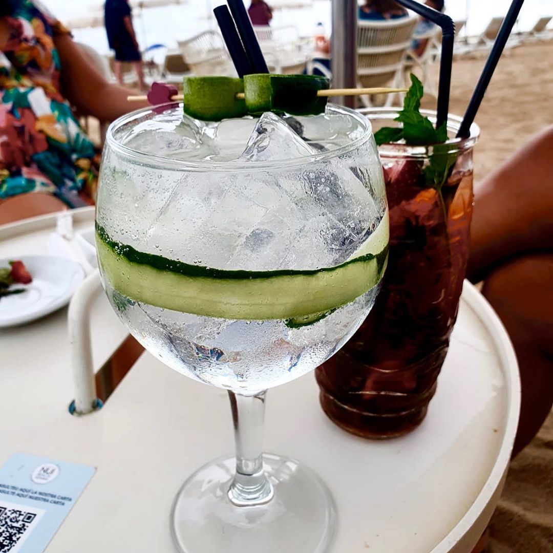 Nui_beach's tweet photo. Per fi és divendres! 😌🍸
Descobreix la nostra carta de còctels i gaudeix de les meravelloses vistes a la platja de Calella🌊☀️
https://t.co/TGgJzbXVV6
.
.
📸 @fabvi18 👏👏
#calella #coctel #cocktail #calellabeach #summer #summer2020 #restaurante #nuibeachcalella #fresh #beach https://t.co/WLq7Ep8uUz