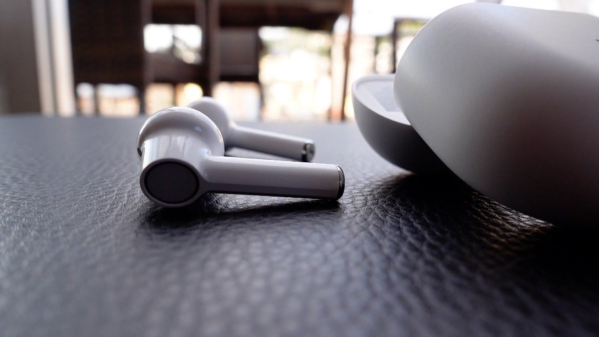 ZoomNet_tve's tweet photo. ¿Necesitas unos cascos #inalámbricos y no sabes por cuáles decidirte? Aquí te dejamos nuestra selección! 
😊🔊🎵
#PixelBuds de @Google @GoogleES
#OnePlusBuds de @oneplus @OnePlus_ES 

#ZoomNetVerano 🔌☀️ #technology #trends #digitaltrends #tech #tv #tvshow #ZoomNet #future #tve https://t.co/hZ0ETjfQ6w