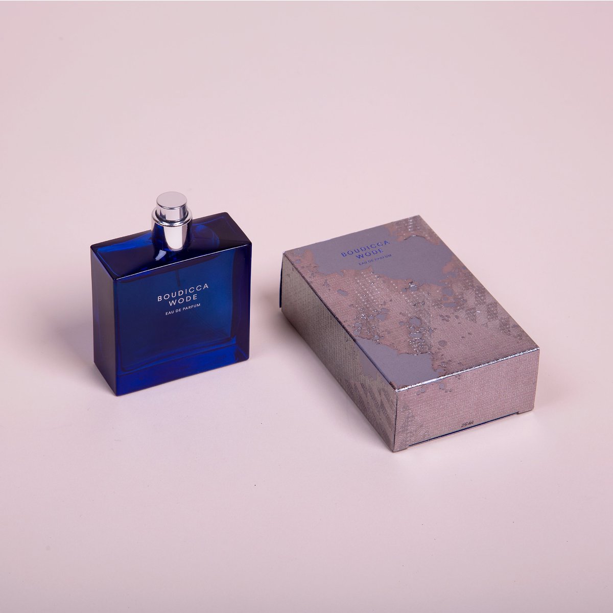 ThinkProjects's tweet photo. Wode eau de parfum is a collaboration between British fashion label BOUDICCA, and anti-fragrance rebels, Escentric Molecules.
Created by Geza Schoen, the perfumer behind Escentric Molecules, Wode is designed for fearless expressionists.
#packageresponsibly https://t.co/8ozAf1fuoE