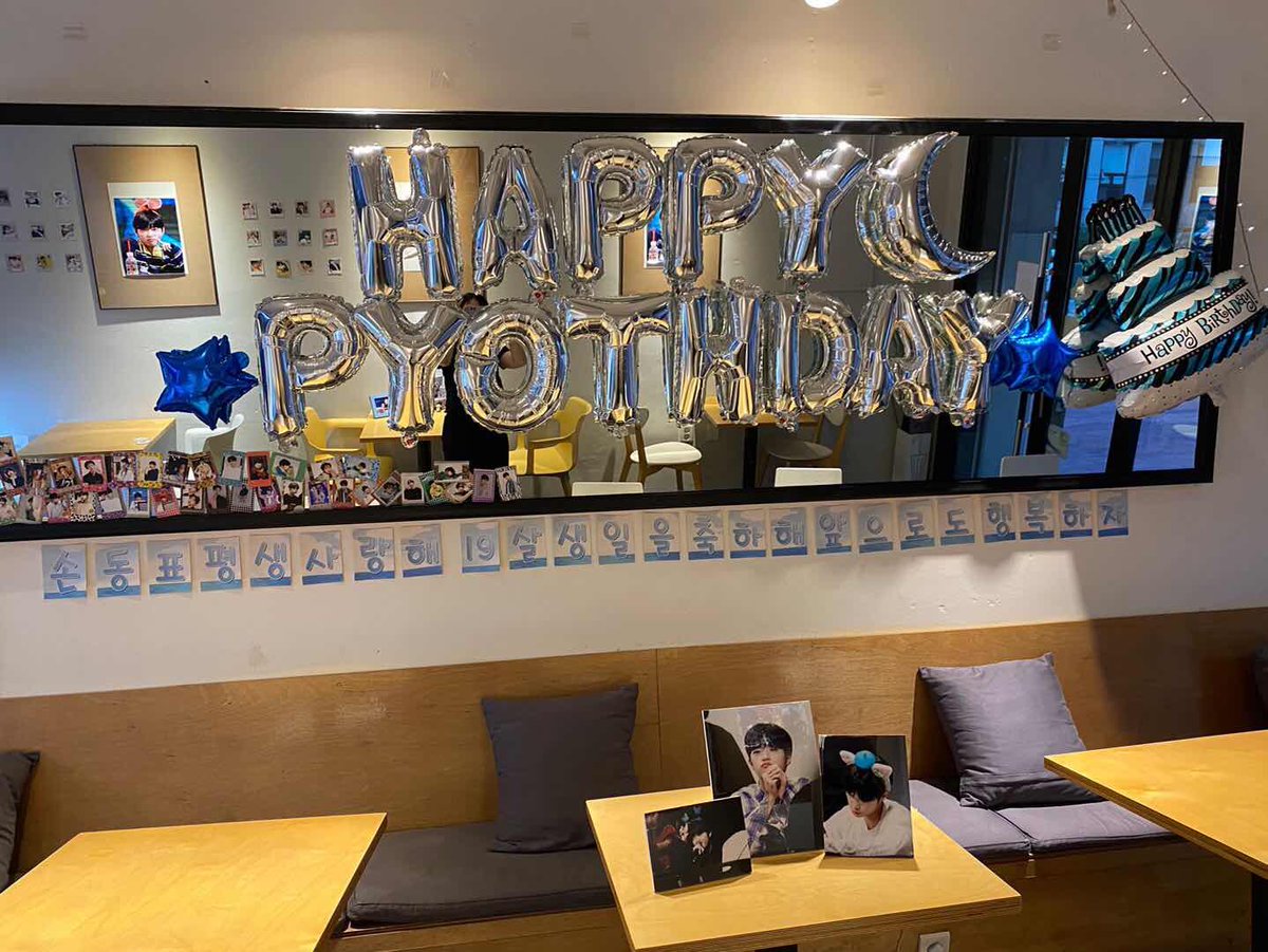 sunshine_dp99's tweet photo. 많이들 오셔서 동표의 19번째 생일을 함께 축하해주세요🥰
그리고 마스크 착용 및 카페측의 방역 지침을 잘 따라주시고 건강 유의하시길 바랍니다😆 https://t.co/tK4EeoBygP