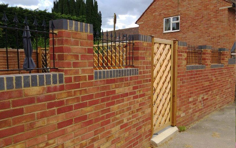 HillviewWindow1's tweet photo. As well as our outstanding range of windows and doors,  we've extended our portfolio to include building services. We now carry out all aspects of general building, renovation and refurbishment work. For more info or a quote call 01635 278778 or email info@hillview-windows.co.uk https://t.co/i5SzUnIdAA