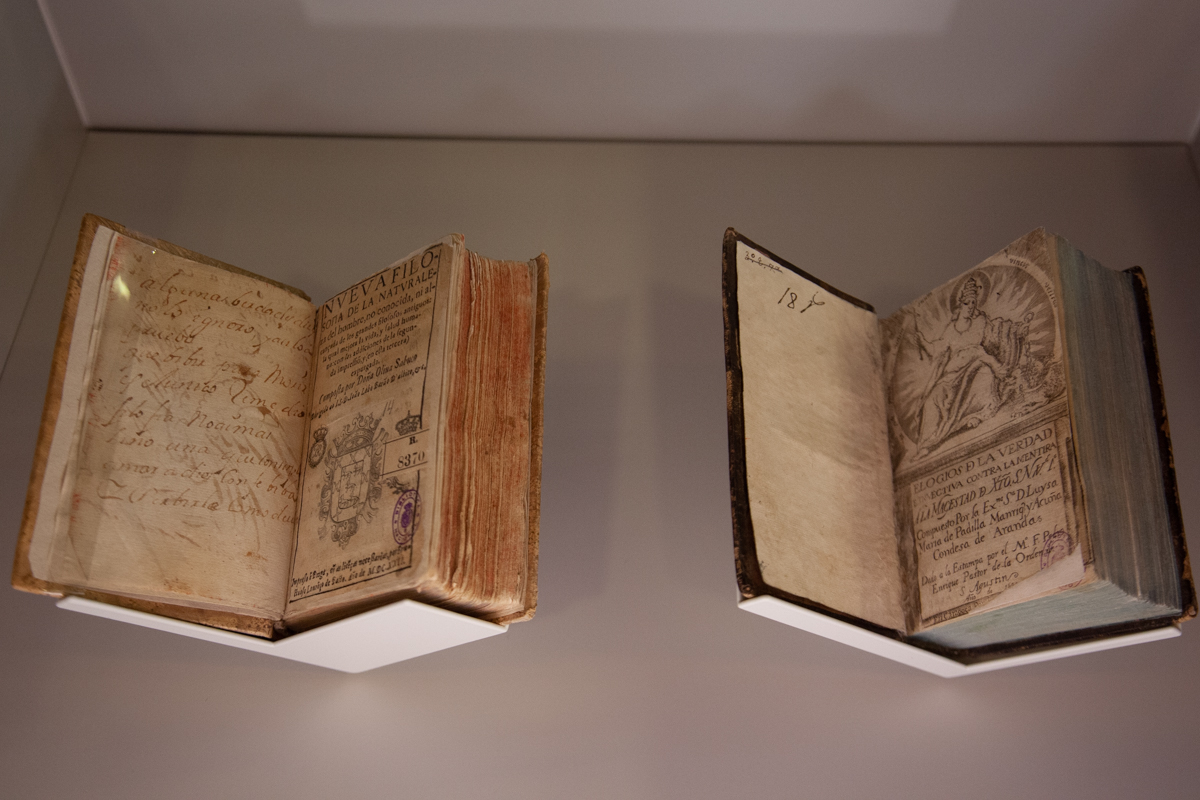 InstCervantes's tweet photo. La primera mujer que cobró por sus obras.
Una autora trans que escribió una autobiografía fascinante.
Una monja escritora que influyó a Felipe IV...

«#TanSabiaComoValerosa. Mujeres y escritura en los siglos de Oro ✍️🏽» reivindica a estas y otras autoras silenciadas.

¡Último día! https://t.co/KtLkTYkj9M