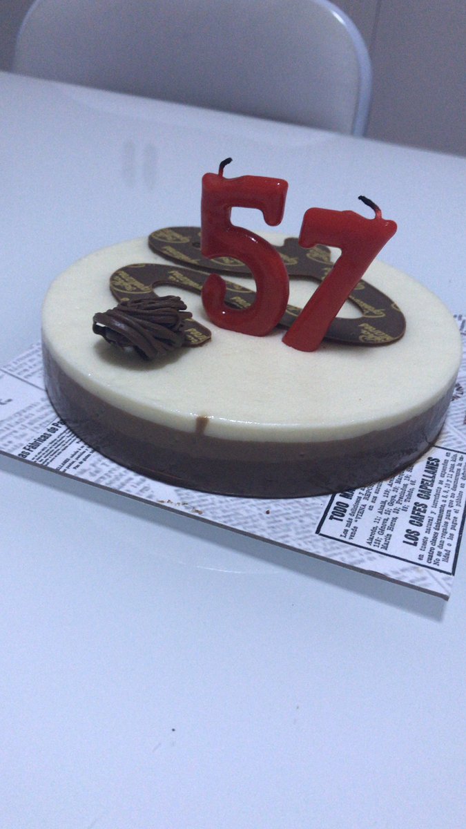 knowdler's tweet photo. #knowdler #57birthday https://t.co/F2vzvJQrHJ