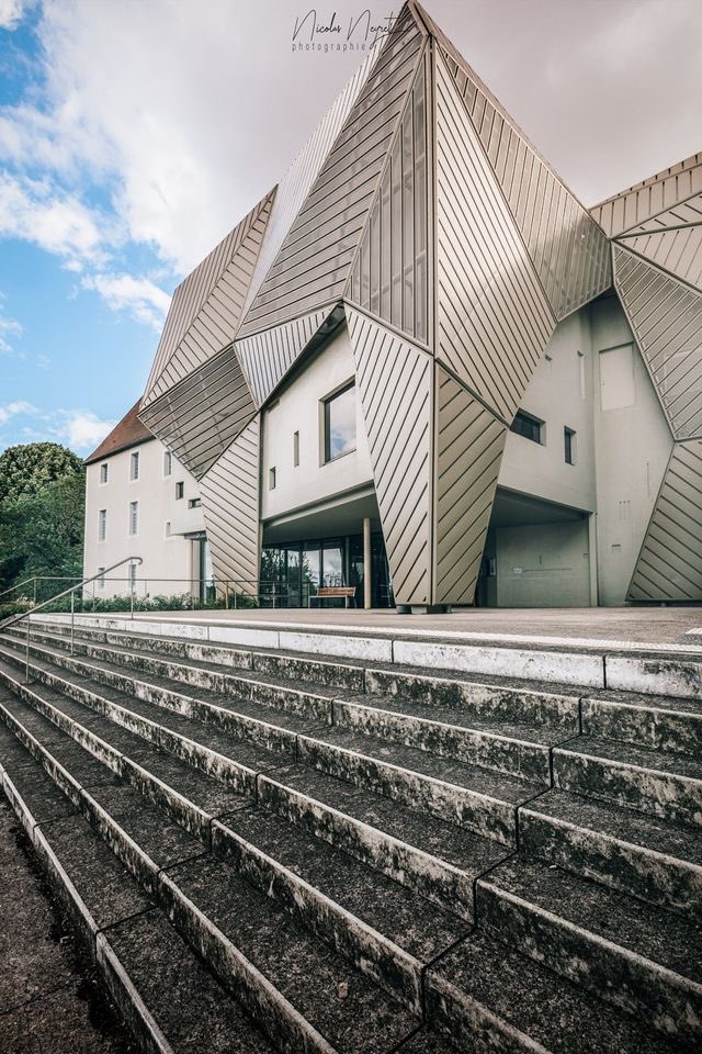 nico7523's tweet photo. #mupop #architecture #architecturephotography #architecturephoto #architektur #architect #archilovers #montluçon https://t.co/JWhOeON6cE