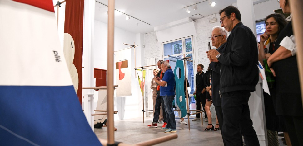 ¿Os habéis adentrado ya en la nueva web de Arte Madrid? bit.ly/3h25plA
Además de información sobre nuestras galerías y exposiciones, podréis encontrar todas las novedades de #Apertura2020 y conocer su programación, presencial y online.