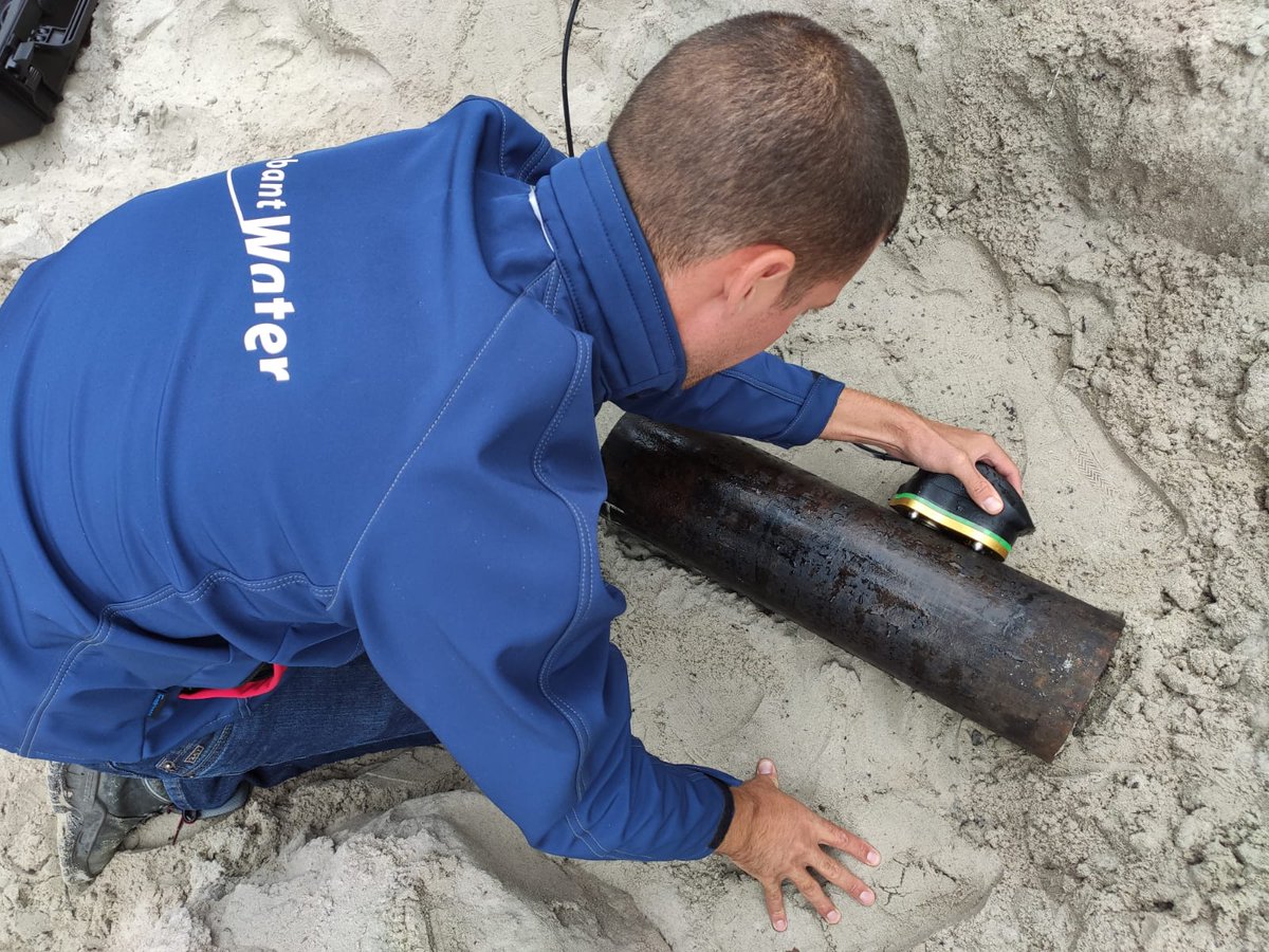 Prevent_failure's tweet photo. #Monteurs van @BrabantWater testen de #PipeScanner, zijn #enthousiast en gaan deze met #Acquaint #doorontwikkelen als #LaunchingCustomer. Lees meer op #LinkedIn: https://t.co/pVmHjgQ0LS. https://t.co/6OR9BjXz7S