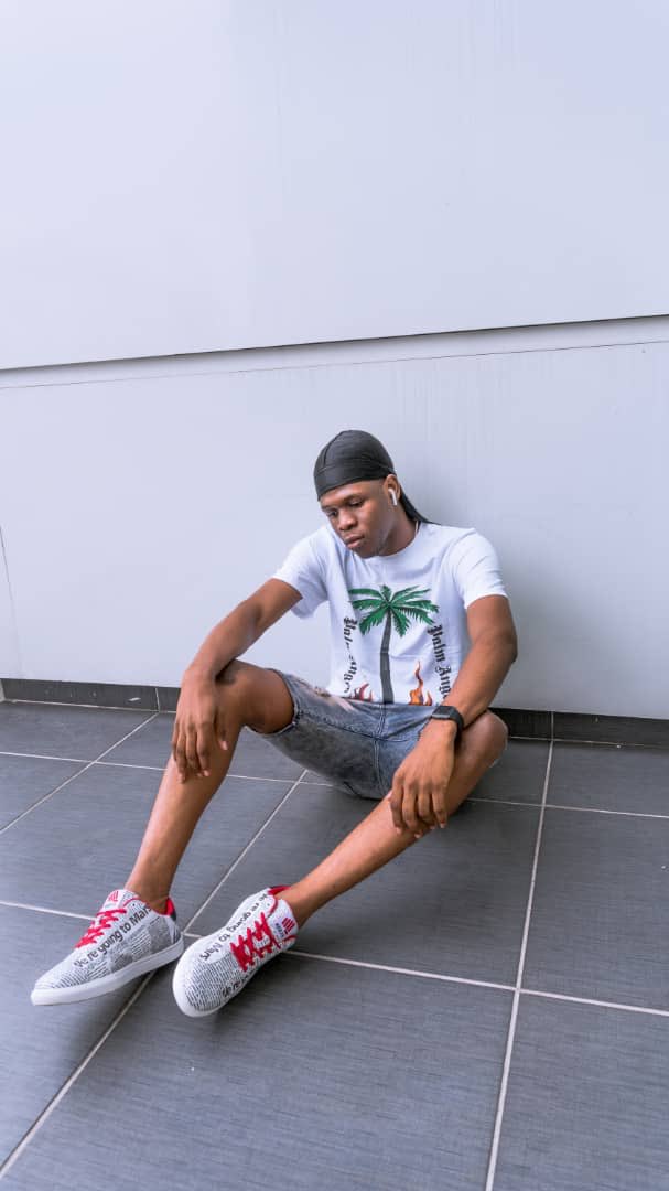 keexstribe's tweet photo. Taking time to relax this weekend with my KEEXS cause life can be a rush!! 
Do you want a pair? Send a Dm to place an order at 25,000 naira today
#africansneakers #Nigerian #blackowned  #keexstribe #supportblack #sneakerlover #blackmatters #buyblack #sneakerhead #sneakeraddict https://t.co/iciloO7bvb