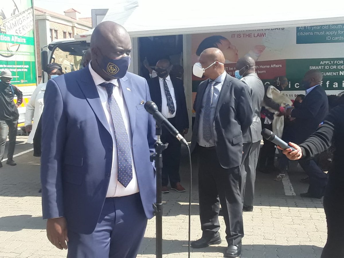 HomeAffairsSA's tweet photo. Deputy Minister Njabulo Nzuza and @DBE_SA are in Mangaung, Free State to facilitate the roll-out of the #SmartIDCard campaign. If you’re in matric, make sure you apply #SmartID4Matrics @GCISMedia @SAgovnews https://t.co/IUxujL81I1