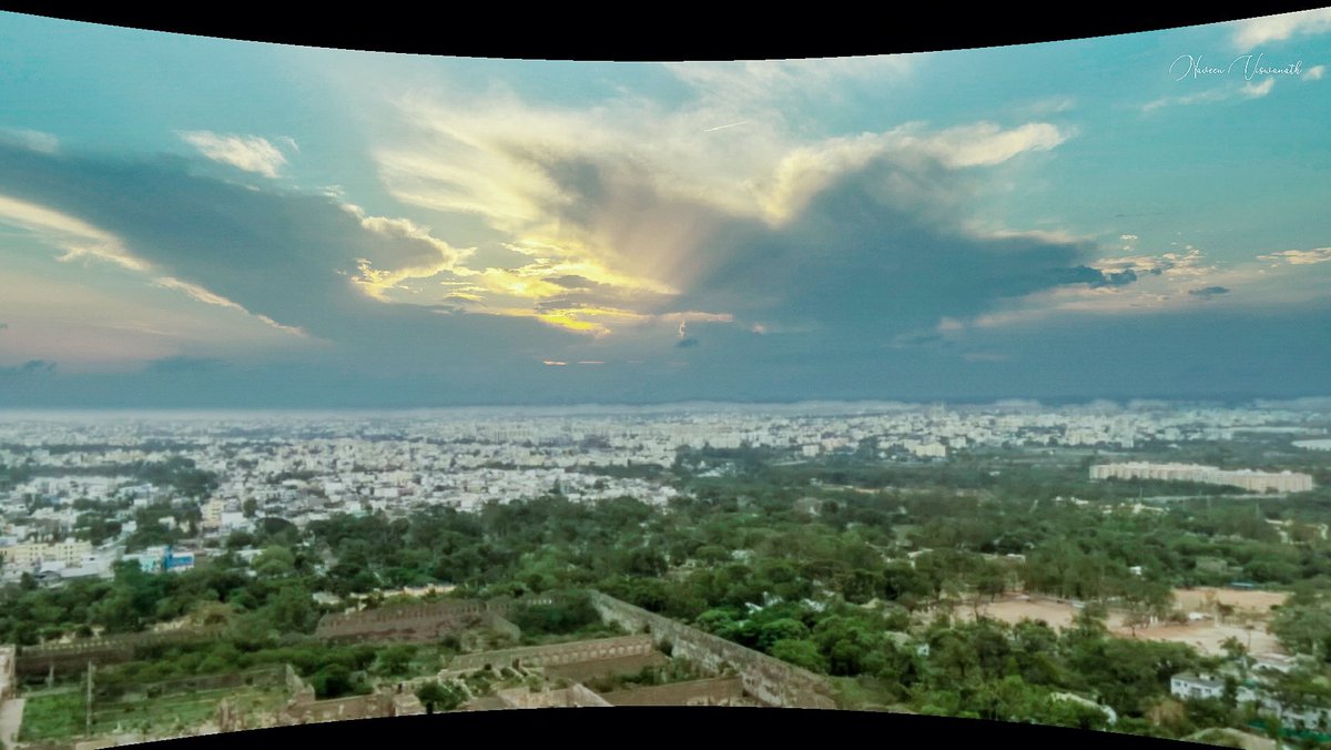 Panoramic View of #Hyderabad 

#panorama #panoramicview #cityview #cityscape #nature #goldenhour #architecture #landscape #photography