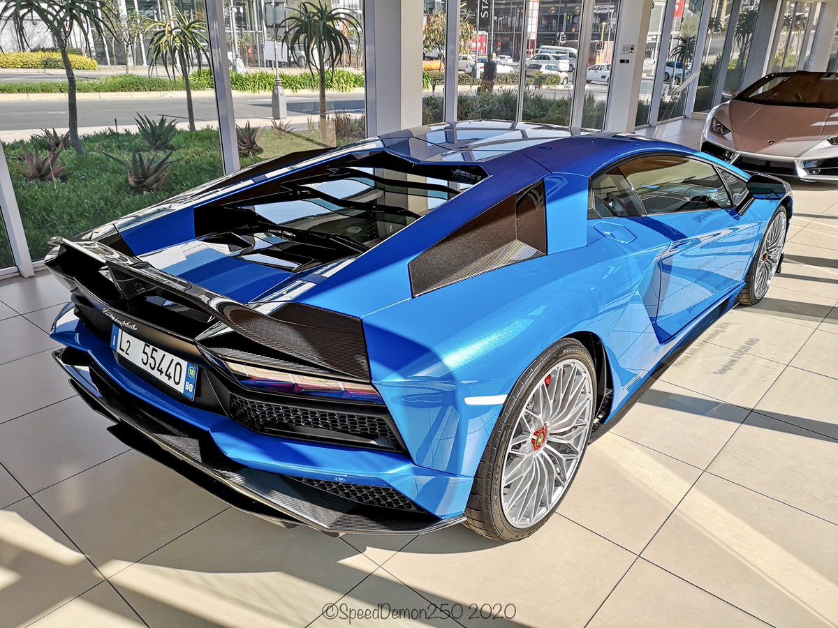 OctaneRepublic's tweet photo. A stunning LHD Aventador S demo with a fixed carbon fibre rear wing all the way from Italy.

#Lamborghini #AventadorS #OctaneRepublic #SpeedDemon250 #SteveSpeedZA

📸: @SpeedDemon250 https://t.co/gM7OrXPUwu