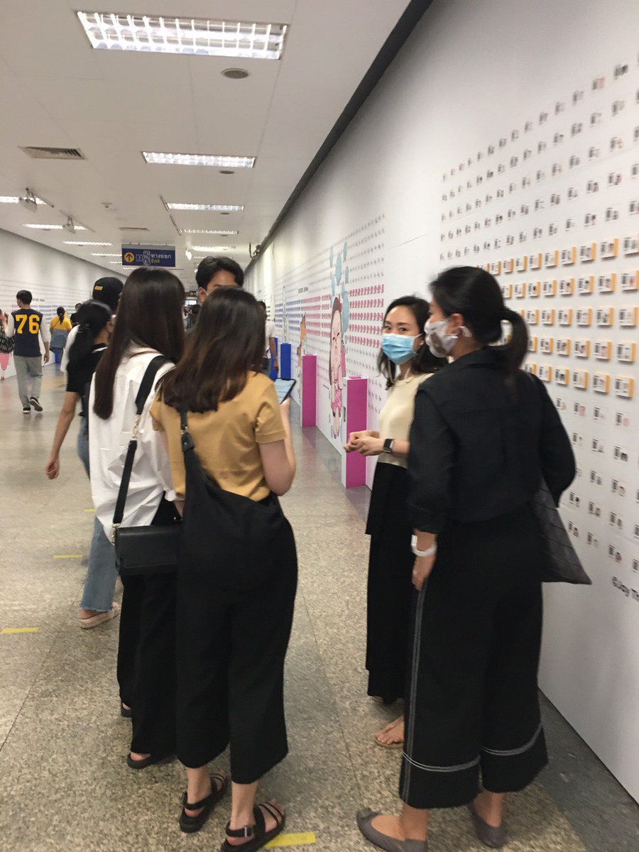 gotpnc's tweet photo. อย่าลืมมาดูสติ๊กเกอร์ไลน์ใหม่ๆ ที่อุโมงค์ Art Gallery MRT พหลโยธิน ประตู 3  ตลอดเดือนกันยายนนี้เลย
#อุโมงค์อาร์ตแกลอรี่
#อุโมงค์สติกเกอร์ที่ยาวที่สุด
#joywithline
#สแกนเถอะพี่สติ๊กเกอร์นี้มันแซ่บ https://t.co/RceQIlNhfv