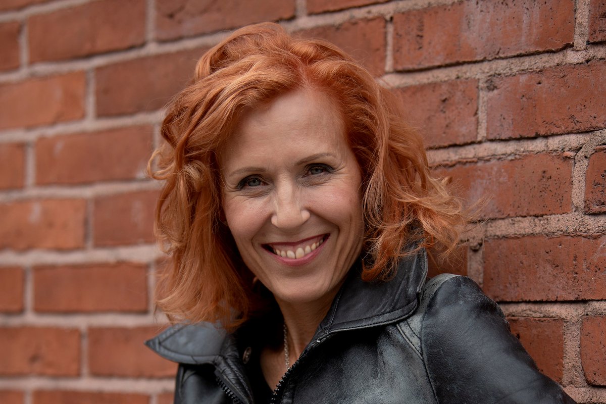 Tekniikan tohtori, johtamisen konsultti, Olympiakomitean varapuheenjohtaja, arvokisamitalisti, kansainvälinen luottamustoimija, urheilijoiden äiti…
Susanna Rahkamo on Taitoluisteluliiton ehdokas Olympiakomitean uudeksi puheenjohtajaksi. stll.fi/2020/09/04/sus… #skatingfinland