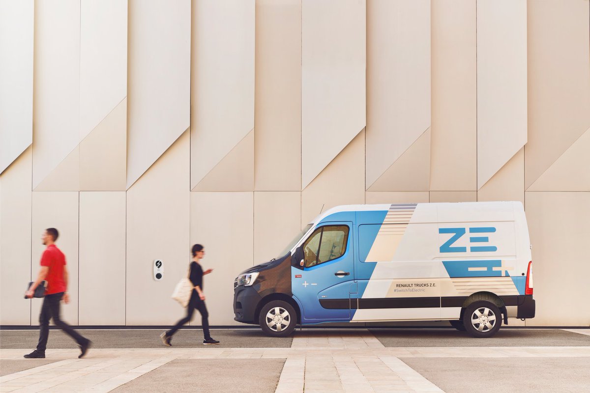 RenaultTrucksUK's tweet photo. 100% Master, 100% Electric. ⚡️
Boasting a real-world operating range of 120km, the Master Z.E. is available in six models, four panel vans and two platform cabs.
Get in touch to find out how to #SwitchToElectric! ♦
#RenaultTrucks #LCV #MasterZE https://t.co/aulUohhH7x