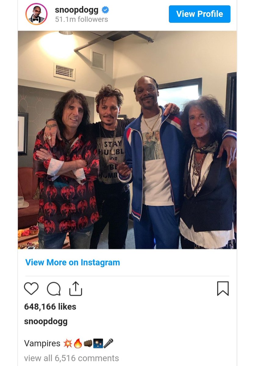 2006:  #Snoopdog presents  #JohnnyDepp and  #OrlandoBloom with Teen Choice Action Adventure award for  #POTC  #DeadMansChest 2019: West Coast Rapper and Hip-hop Veteran Snoopdog Shares an epic moment (On his Instagram)hanging out alongside Hollywood icon JohnnyDepp