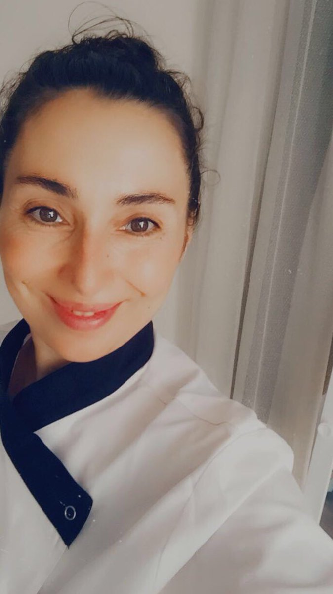 serellaz's tweet photo. Zaten hava sıcak zaten 1467886444 derecelik gıda kodeksi hesaplamaları arasında bir meslek seçtim zaten oğlum şizofrenik bir vicdansız zaten ben yapamadıklarımın derdindeyim. E ben deliyimde sen bilmemki öğlen öğlen Cuma Cuma nesin? https://t.co/QMNfaOcDhl