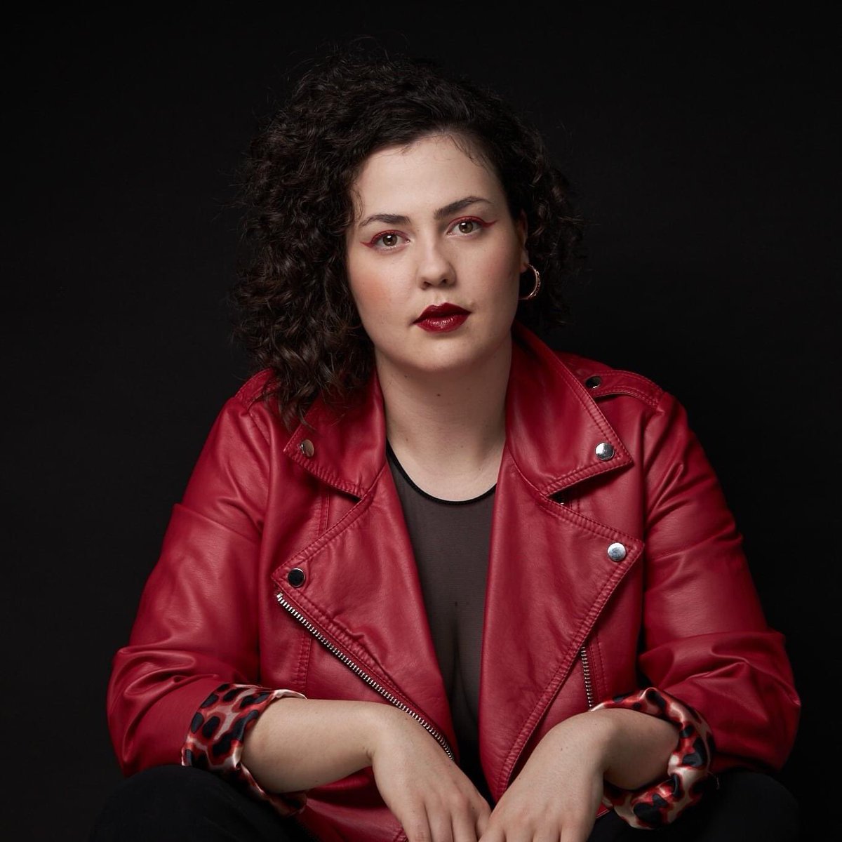 cindylouiseoffl's tweet photo. Lady in Red
Photographer: @ofirabe
Hair and makeup: @alinastefanmakeup
Booking agency: @bookingaphotographer
#cindylouise #lovingthered #redlips #curlyhair #singersongwriter #popmusic #newreleasecomingsoon #music #lifeofasinger #musician #musicislife #red https://t.co/3BXWEAsEO0