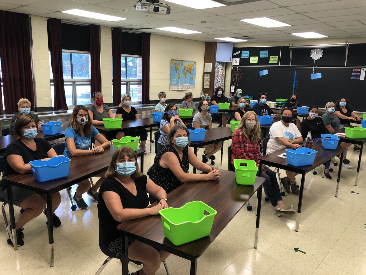 GbettsGina's tweet photo. Here is a visual - 24 (3 seats empty here) in a Grade 8 classroom ready to welcome students. 2m distancing? No way. Not even 1m possible.  Get the Boards to buy single desks?  With what money? May gain more space but not a lot. THIS is a more likely reality for MANY classrooms. https://t.co/PoBhcAN3MT