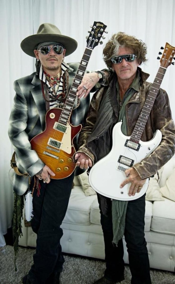 2019:  #JoePerry on  #JohnnyDepp "He just kind of fell into the acting thing & discovered he had this incredible talent & really used it.He respects that talent and gives it all he's got.He has got a studio in the living room.When I met him,we became pretty fast friends."