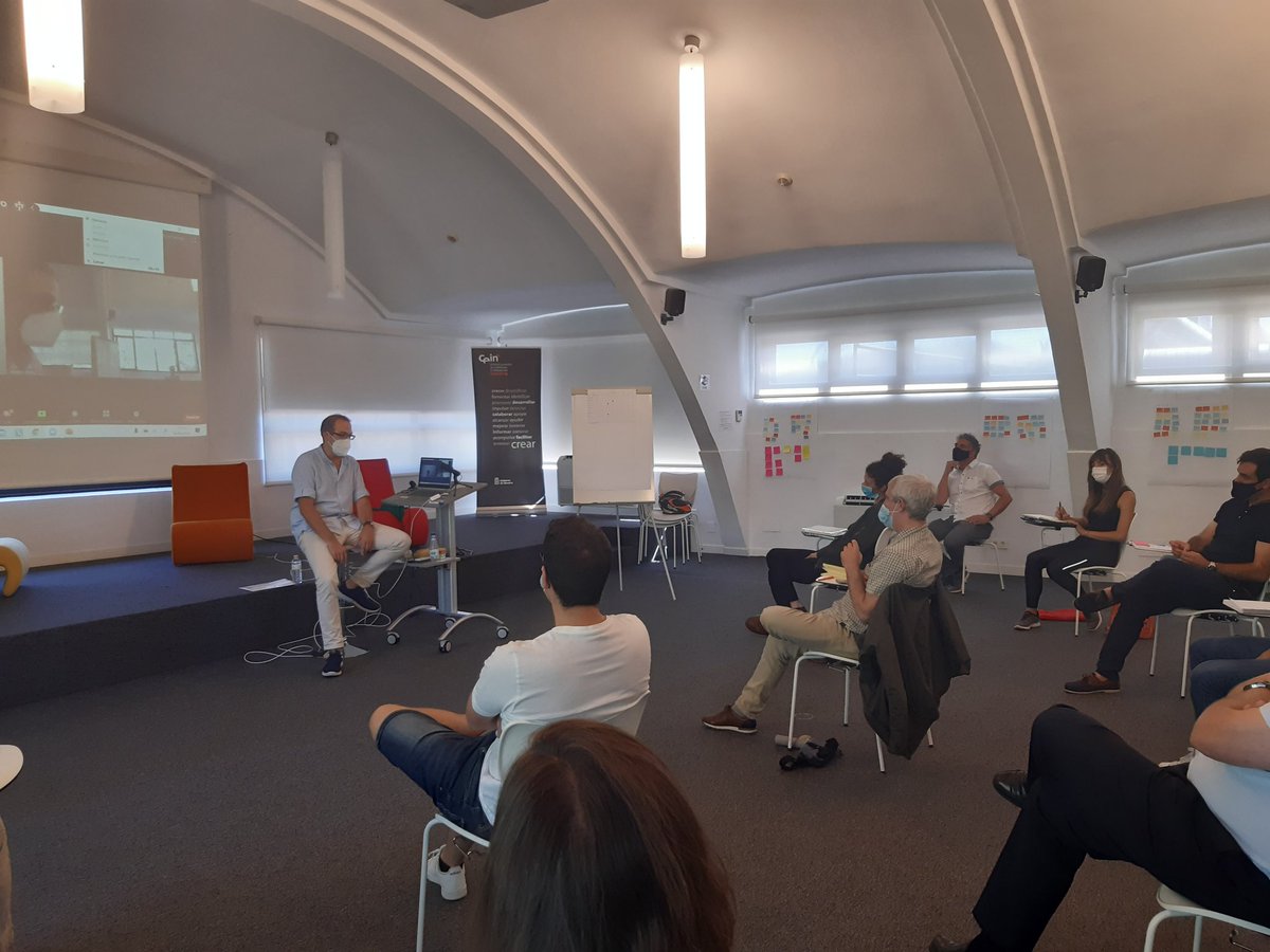 beblasco's tweet photo. Al cliente no le interesa tu producto sino que le resuelvas un problema
Algo en lo que han coincidido @SergioPenalver y @javiurricelqui que han compartido su experiencia en #ImpulsoEmprendedor. Que gusto que vengais y escucharos!!! @BlackBinder #uptechsensing https://t.co/kYzQtw7HIF