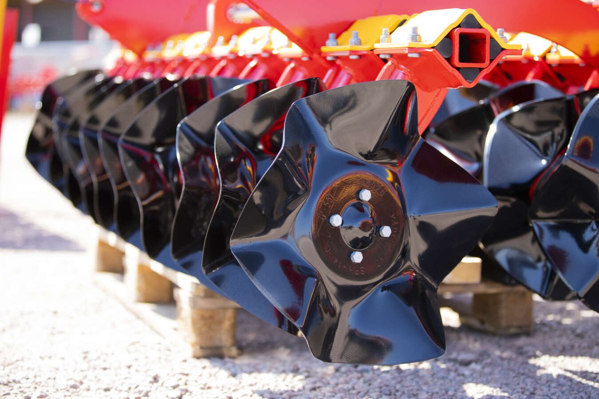 By going ultra shallow with CrossCutter Disc you can boost your Carrier capacity by 30% and increase your working speed whilst working in a completely new working horizon.