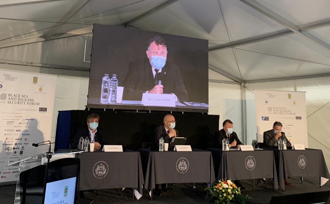 NSC_Romania's tweet photo. The consequences of the pandemic &amp; lessons learned alongside HE Nelu Tătaru, Minister of Health, Romania, Mr. Raed Arafat, State Secretary, Ministry of Interior, Romania, Mr. Daniel Ioniță, Cyber Security Manager, Cymed &amp; Mrs. Kristie L. Oxford, Scientist at PNNL, USA (via VTC). https://t.co/2xuUnjExuN