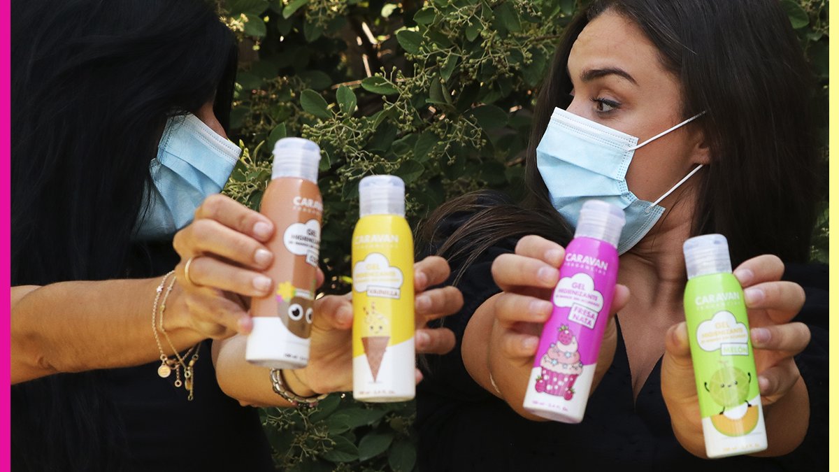 Nuestros geles 70º más divertidos con aromas. ¡En las oficinas estamos in love 😍💁‍♀️! #VueltaAlCole2020 #caravanfragancias #Zaragoza