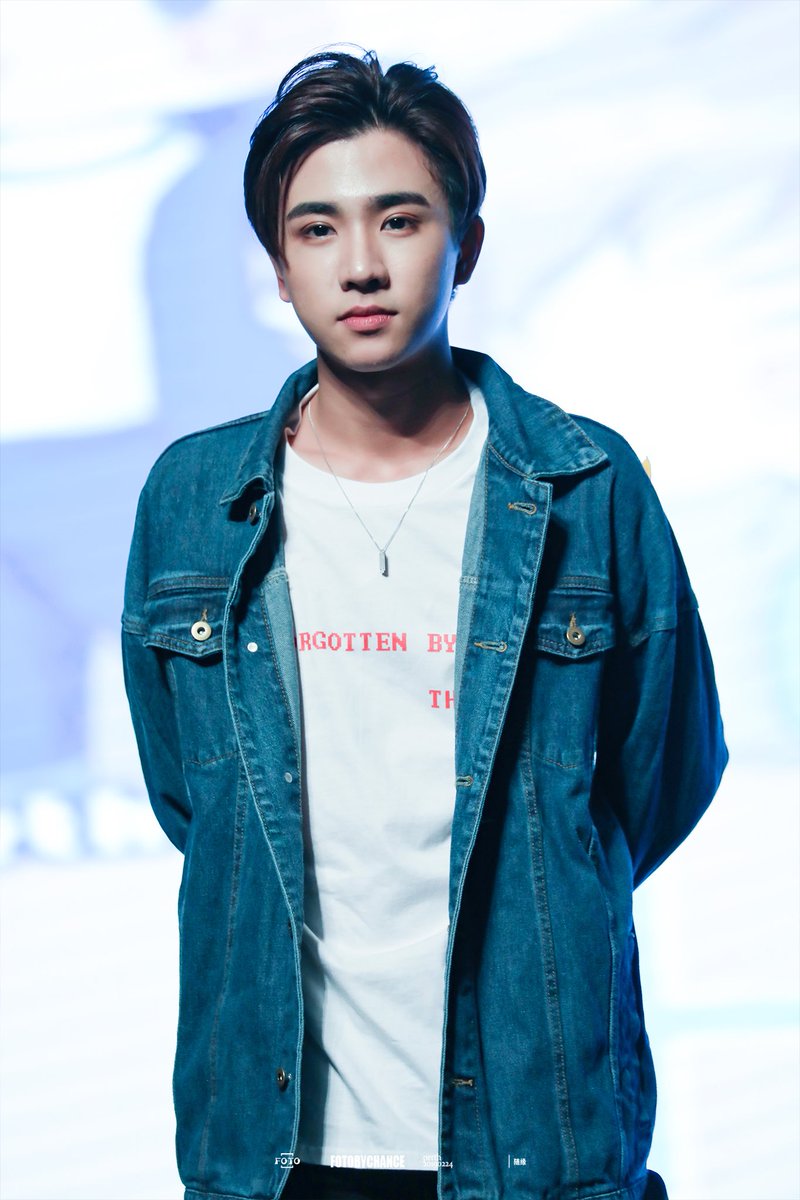 FotoByChance's tweet photo. 20190224 FM in Xiamen
不要哭 要笑哦😄

#ยิ่งนานยิ่งรักPerth
#PerthTanapon
#KDPPE https://t.co/N2k63yb0HJ