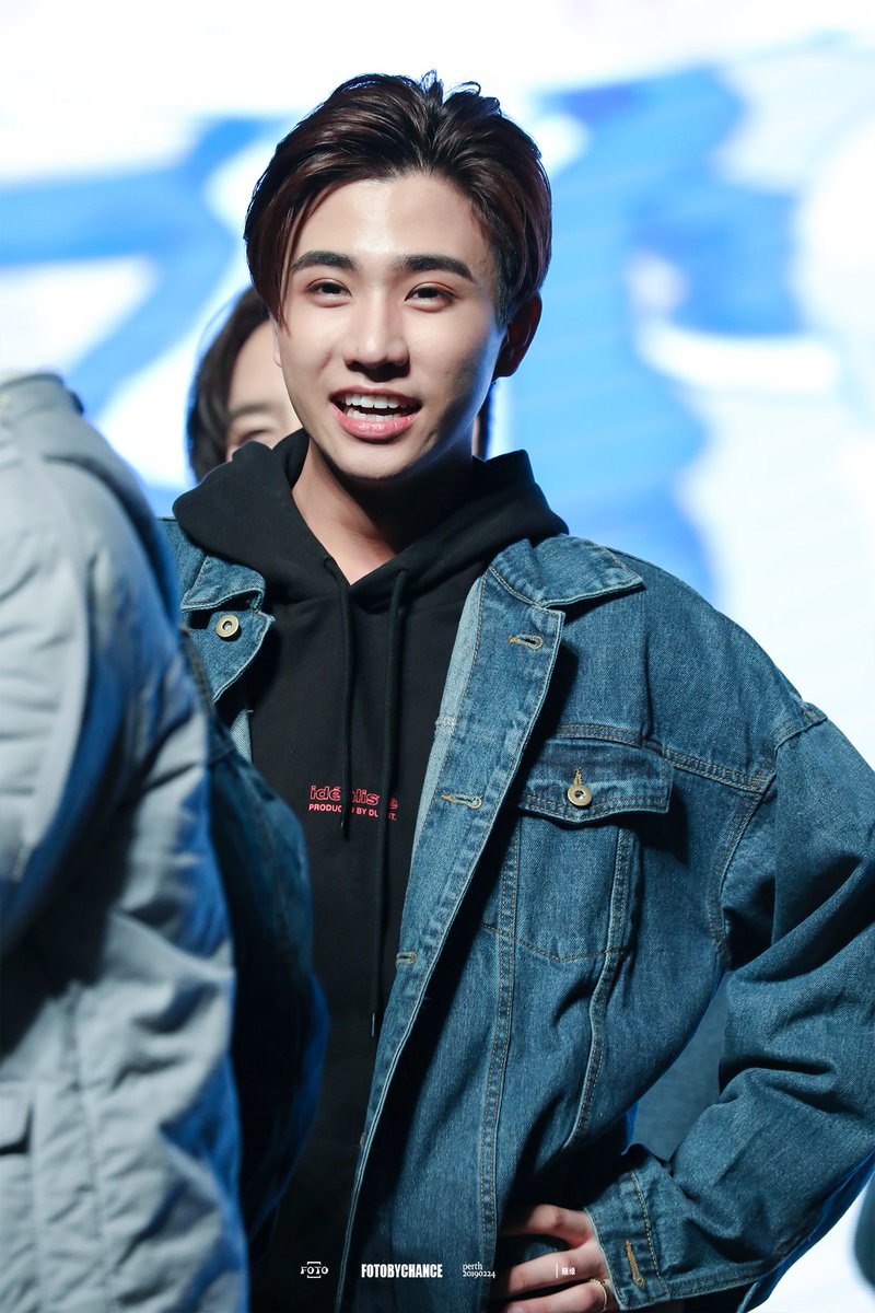 FotoByChance's tweet photo. 20190224 FM in Xiamen
不要哭 要笑哦😄

#ยิ่งนานยิ่งรักPerth
#PerthTanapon
#KDPPE https://t.co/N2k63yb0HJ