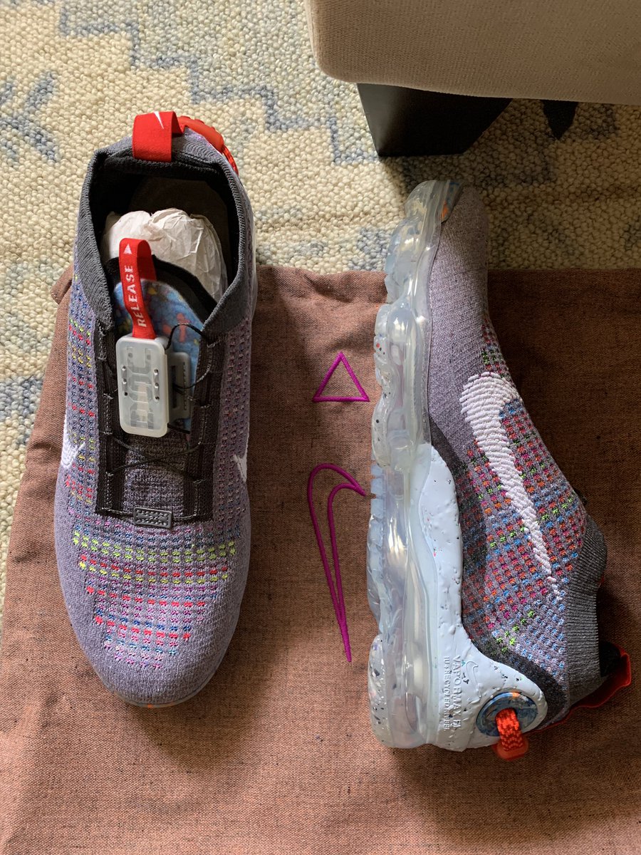 Gotta love what you can make out of recycled stuff. #kicksatwork @att_tia <a href="/thEgyptianpharo/">Omar Mohamed</a> <a href="/Matt__Rash/">Matt Rash</a> <a href="/DariusSullivan9/">Darius Vernon Dimitri Sullivan</a> @roadtogoatdb