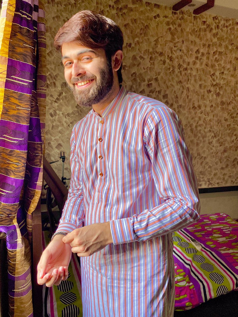 VahajHanif's tweet photo. #Prayers and #Miracles go hand in hand! I believe in both! #JummaMubarak 🌼🍂 https://t.co/5Yna28sevN