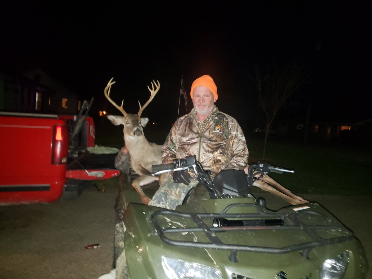 GeoffreyThorns1's tweet photo. It feels like Christmas Eve here in Kentucky. #DeerSzn https://t.co/PFS2uAUemR