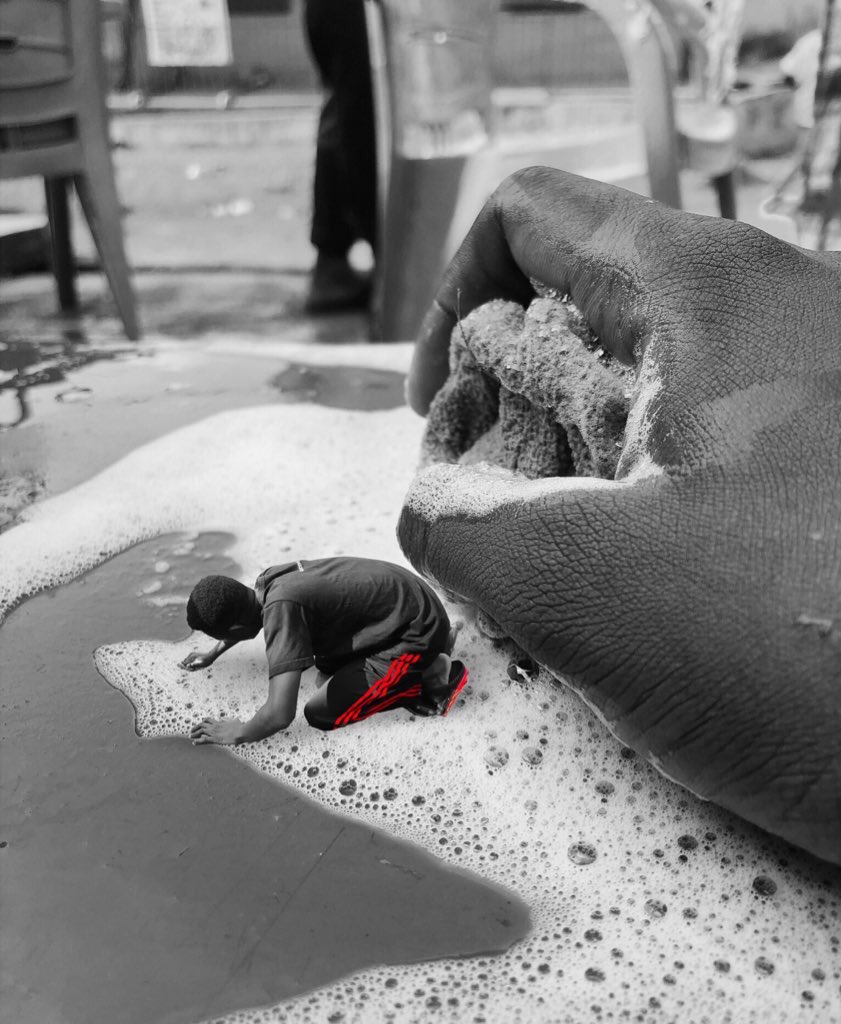 Creatorope's tweet photo. Hello Everyone!
I'm Opeyemi Adeyeye currently at Ogun state, I enjoy telling my personal stories with beautiful compositions created on my phone. I am also a design educator @desgnmeetsphone 😋
#Ogunvisualartists https://t.co/ggE9AAihnK