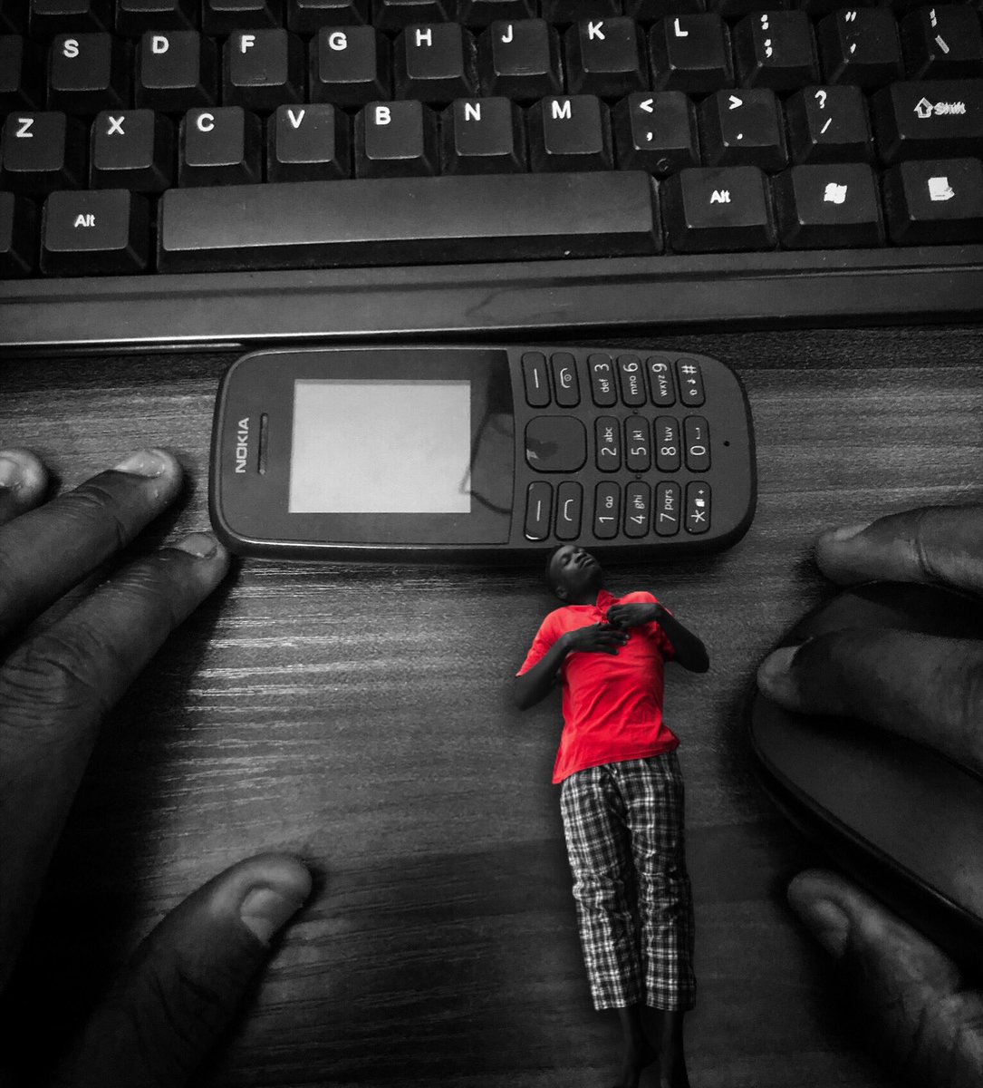 Creatorope's tweet photo. Hello Everyone!
I'm Opeyemi Adeyeye currently at Ogun state, I enjoy telling my personal stories with beautiful compositions created on my phone. I am also a design educator @desgnmeetsphone 😋
#Ogunvisualartists https://t.co/ggE9AAihnK