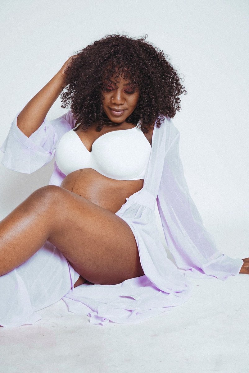 KJshotitFirst's tweet photo. I’m a Aunty Again💕🥰
•
•
📸 by @Rawntellect 🥰💙⚡️💚

#NieceOtw #KJShotItFirst #RAWNTELLECT #Motherhood #BlackMothers #QueensRaisingQueens #BloodSisters #Queening #Family #Atlantaphotographer #ITravel https://t.co/CDvIlwc0u0