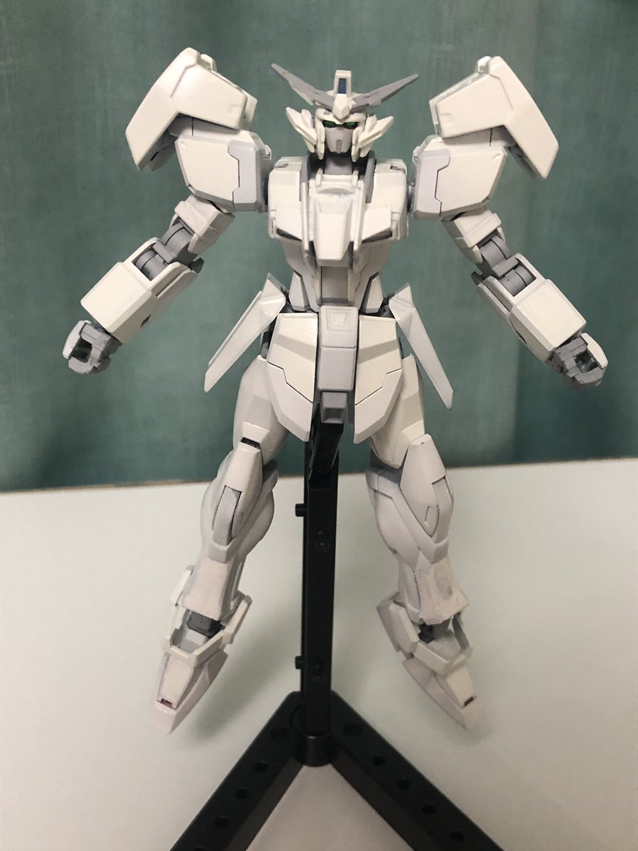 soo3821's tweet photo. #ガンプラ
ついに完成しました！
自分にできることを詰め込んだ機体！
名前を「ホワイトクイーン・インパルス」です！
色々あって完成まで時間がかかった機体です…所々塗装が雑なところがありますが、暖かい目で見てくれると幸いです… https://t.co/PfZwaewF2x
