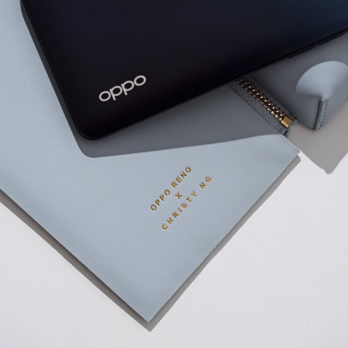 christyngshoes's tweet photo. It gives us great honor to present you our first ever phone bag, an exclusive piece designed in collaboration with @oppo This is the very limited RENO 4 Galactic Blue Edition Gift set -designed for those who were born to stand out!
#OPPOReno4Pro #GalacticBlue #ClearlyTheBestYou https://t.co/85thcYuMRF