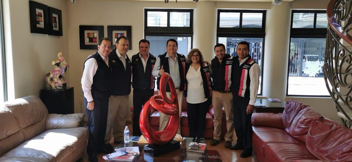FernandoGuzmanQ's tweet photo. Honrados y orgullosos!! D06/D07 Monterrey Poniente #NL #YaSomosMexicoLibre #MexicoLibreVa @MexLibre_  @Mzavalagc @FelipeCalderon @quiroz_terrazas @Uresti9911 @caroescer @rociogl36  @skyaquaklin @JuanGGonzlez1 @MagdaGraciasFCH @unsenorsombrero @PabloDuarteR @luisflako58 https://t.co/KsJflY1mXD