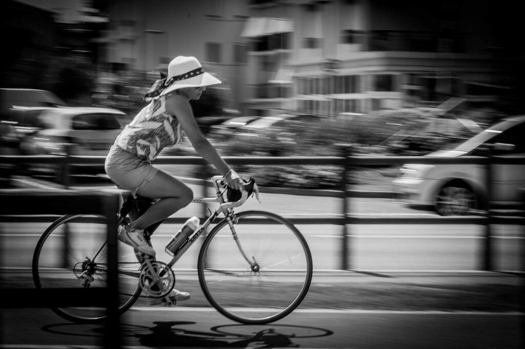 myneit's tweet photo. Thoughtful cyclist
.
#cyclist #thoughtful #thoughts #bicycle #streetphotography #street #streetphotographyinternational #people #onepeople #blackandwhite #blackandwhitephotography #monochrome #monochromatic #monochromephotography #summer #city #picofthed… https://t.co/tvfW91VGYs https://t.co/92Nf1VGhUO