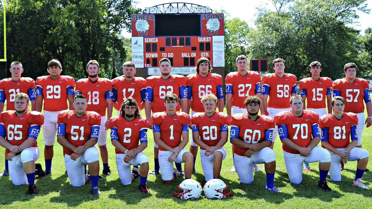 GaryPendergraft's tweet photo. Looking forward to coaching these Seniors in their last home opener tonight. Throwback to my Senior group in 1989 at the same field in my hometown🏈 Enjoy it men - it goes quick @Football_Seneca #SenecaIndianfootball #TPC2020 https://t.co/L6BGrFk5Su