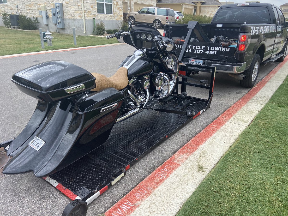 UpTransport's tweet photo. Call 254-307-4121 for safe and affordable motorcycle towing 🦅 https://t.co/EBBEVCEaTo