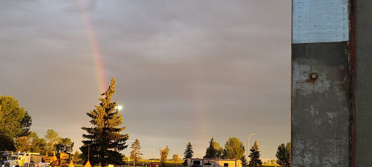 KD0BTT's tweet photo. @NWSGrandForks Double rainbow https://t.co/0UPqejgunt