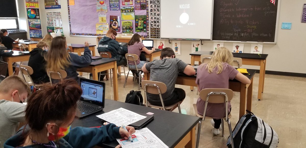 204GMS's tweet photo. 7th graders are learning about atomic structure and rocking out to The Elements song. #LawrenceburgLegacy #chemistry https://t.co/c97nQyuwk5