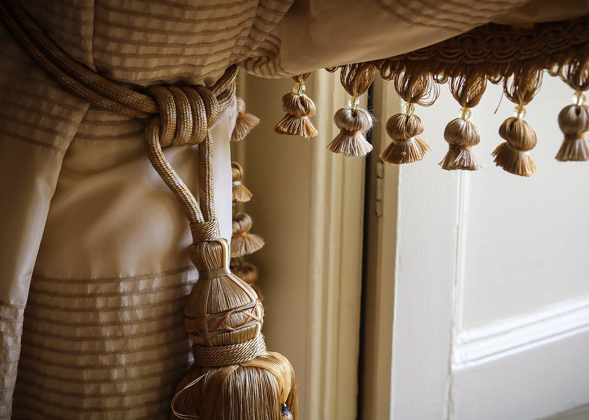 Tankardstown's tweet photo. #StaycationinStyle Soak up the luxurious surrounds of Tankardstown's Main House State Rooms.
Newly refurbished Bedroom Laragh, located in the front corner of the House, gives beautiful views overlooking the Tankardstown Estate. You won’t be able to resist heading out & exploring! https://t.co/S7LXBnujVH