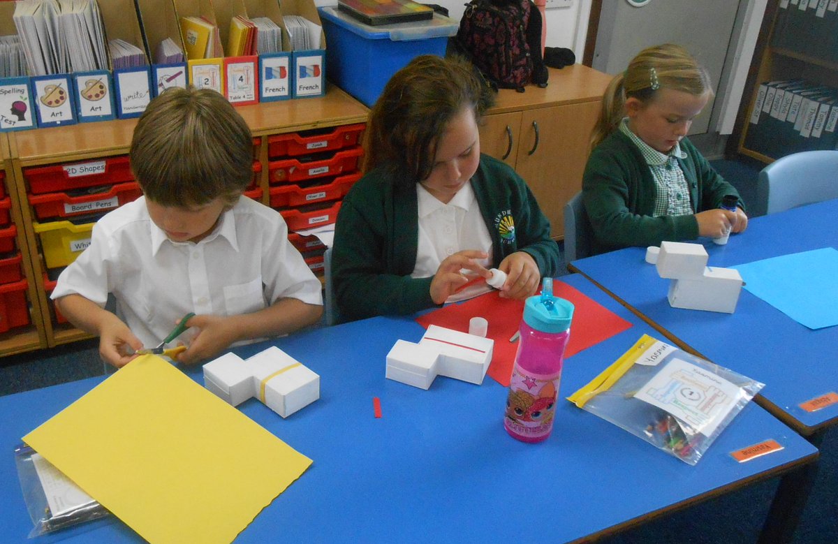 NMundhamSchool's tweet photo. Class 3 busy making zebras for our whole school art project. We can't wait to see the finished project. Great to be back! https://t.co/Rb0InU3atK