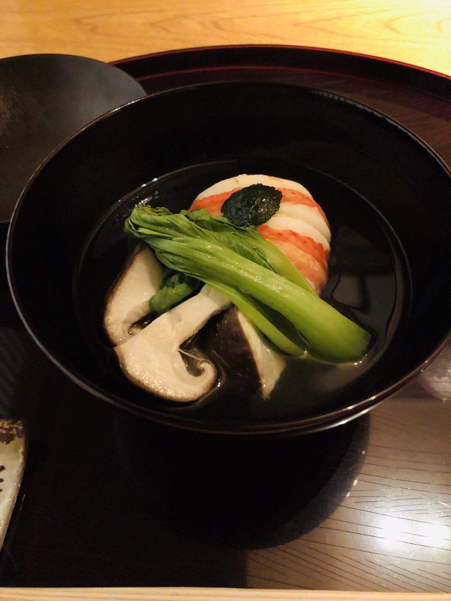 須賀ハフリ イラスト打ち合わせでご馳走になった 今日の晩ご飯 ウニ カニ 伊勢海老 お肉 どれもこれもむちゃんこ美味しかった 六本木 日本料理 菱沼 T Co Nnkgekrmab Twitter