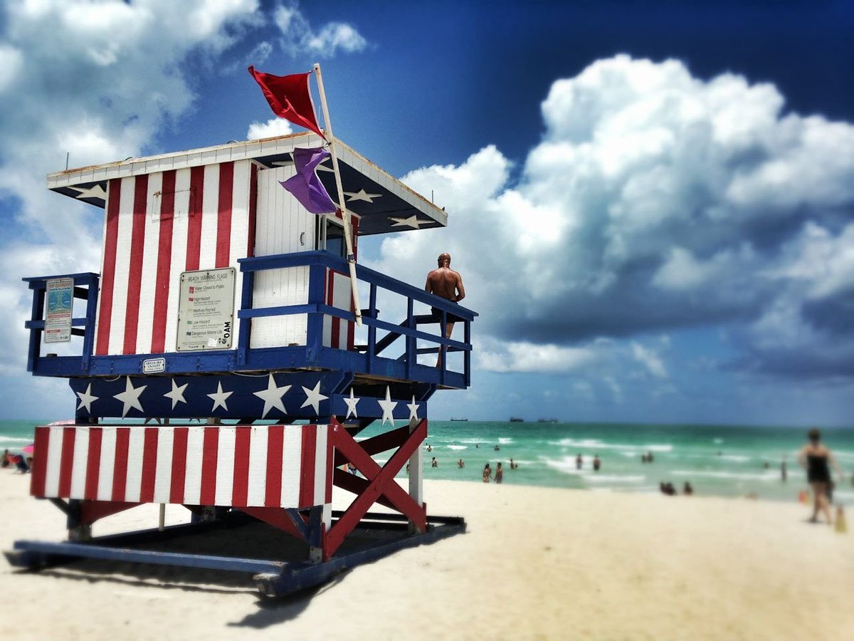 xoBLOWTOX's tweet photo. Let's all take a moment to truly enjoy a three-day weekend. No matter what your profession is, it's always refreshing to take a breath &amp; enjoy a break. We are opened all weekend long including Sunday so 📞561.621.1177 to book and schedule your appointments https://t.co/Y0vJyp428B