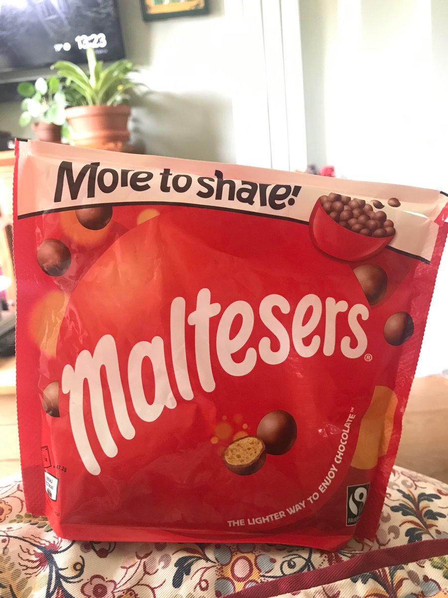 kitchenkarma's tweet photo. @MaltesersUK love Maltesers but really disappointed with this bag, half of them taste of washing up soap and is giving me a tummy ache! What have you put in my #favouritechocolate? https://t.co/SoQfb9pcXk