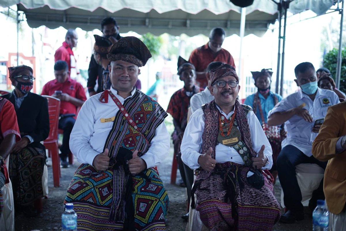DpcTtu's tweet photo. Pendaftaran paket FRESH yg di dukung oleh Partai koalisi TTU BERSINAR (PDI Perjuangan, HANURA, DEMOKRAT, PAN, PKS, PERINDO, BERKARYA DAN PSI) di KPUD Kabupaten Timor Tengah Utara, mengikuti arahan DPP PDI Perjuangan pukul 14.00 Wita https://t.co/Wq8DLdkOqV