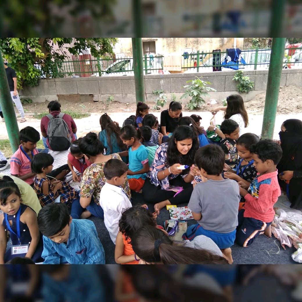 StrongShe_'s tweet photo. Some memories of on-field work by the volunteers of StrongShe.
Giving meaning to more lives🌻
#memories
#lovetowork
#missspendingtimewiththem
#hopeeveryonedoingwell
#strongshe
#kindbeings https://t.co/DKIWzhjL13