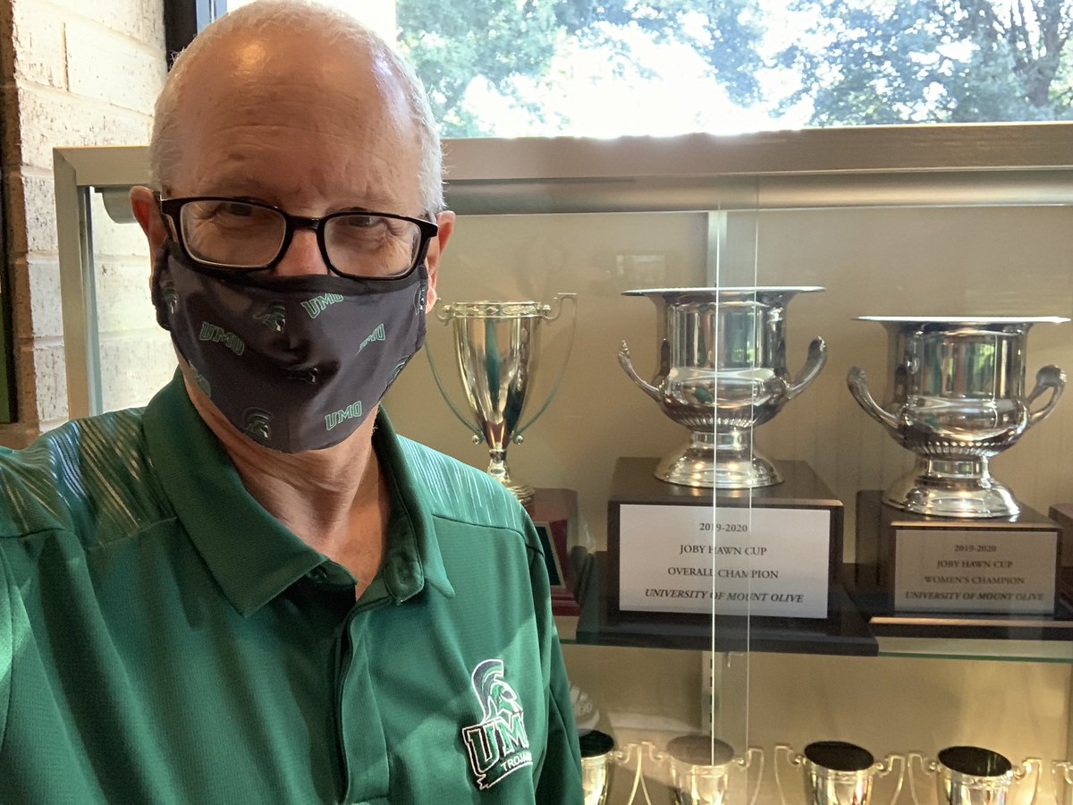 JeffreyMEisen's tweet photo. #CollegeColorsDay #TrojanGreen #GDTBAT @UMOAthletics https://t.co/dcmurWAtS5